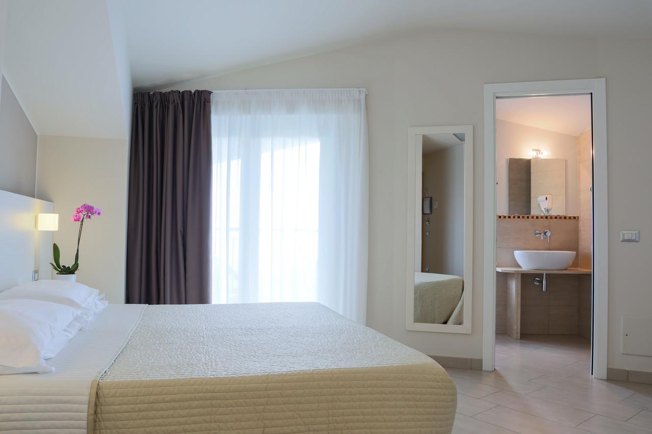 Hotel Beatrice Sirolo Eksteriør billede